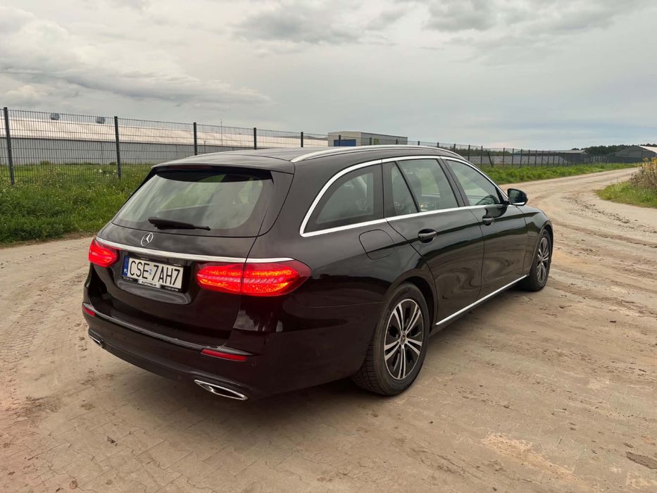 Mercedes-Benz E220d e klasa virtual cocpit ambiente jeden właściciel