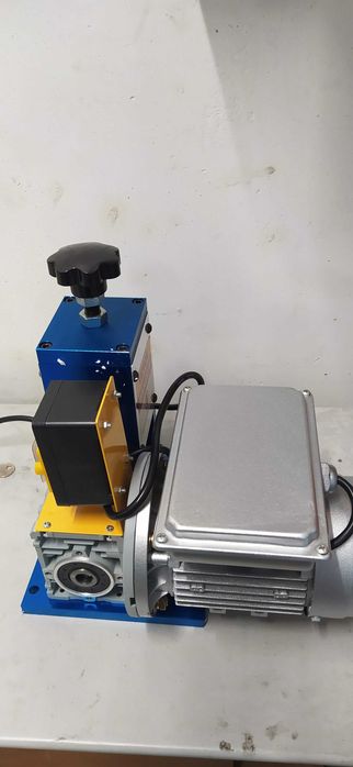Maquina elétrica para descarnar / descascar cabos e fios   1.5 a 25mm