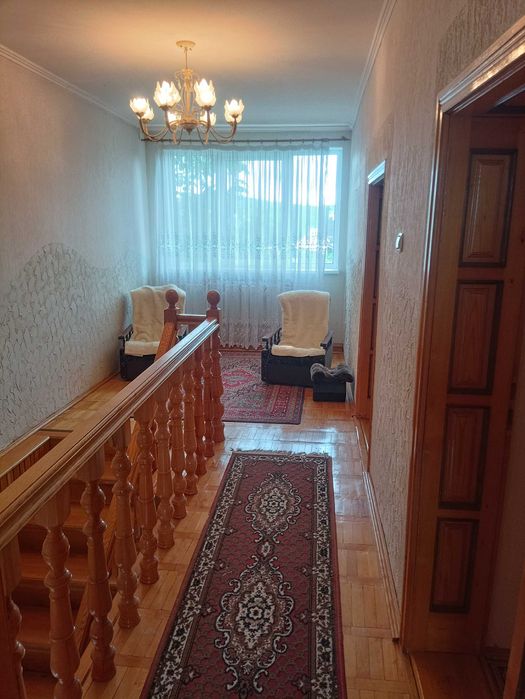 ВЕЛИКЕ БУДИНКОВОЛОДІННЯ (2 окремих будинки) 800 м від центру, 12 соток