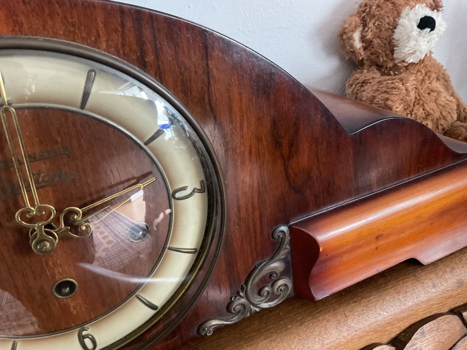 Relógio antigo com chave a trabalhar 66x22 cm