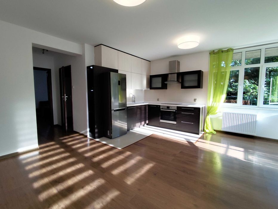 Mieszkanie 3-pokojowe w ścisłym centrum,  przy parku