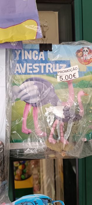 Livro infantil com avestruz oferta