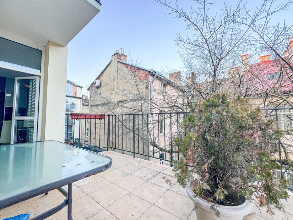 !БЕЗ КОМІСІЇ 3-кімнатна квартира з терасами у ближньому  центрі Львова