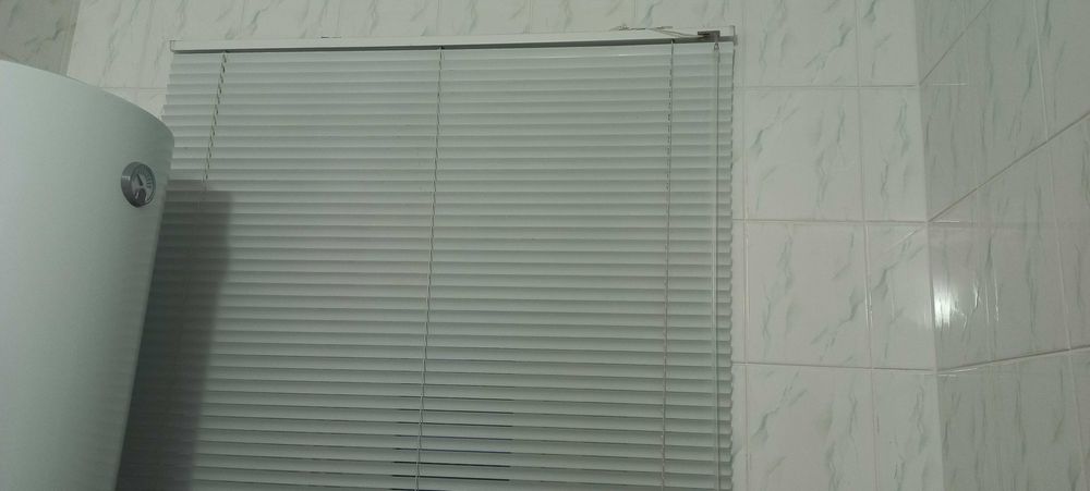 Жалюзи металлические горизонтальные