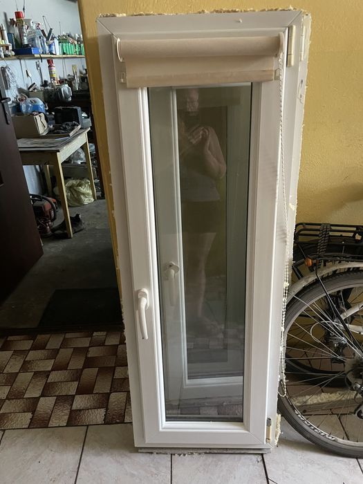 Okna wąskie białe