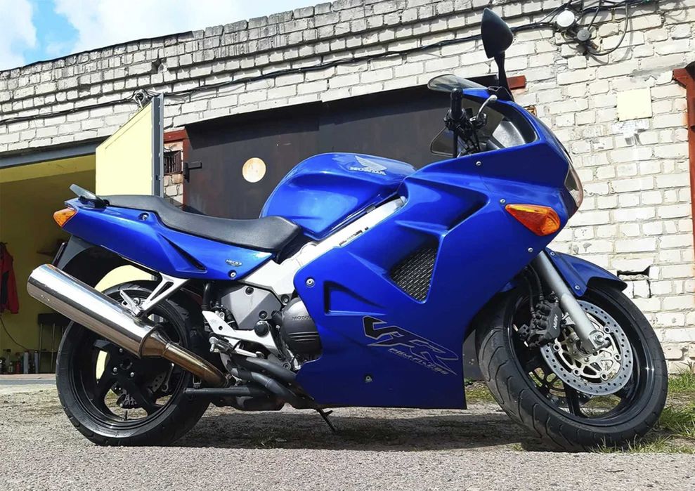 Honda VFR 800 — Легендарний стан, шестеренчастий ГРМ, рідний пластик