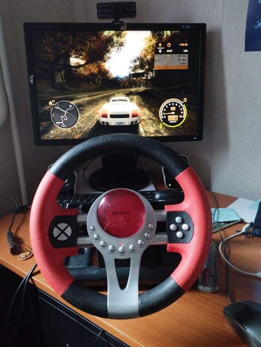 Продам руль з педалями.