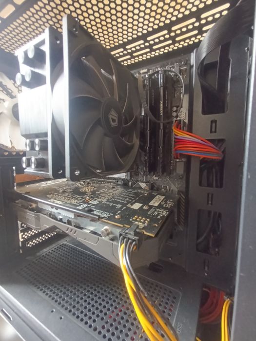 Игровой ПК Ryzen 5 1600 / RX 570 / 16GB DDR4 / M.2 SSD в корпусе GAMDIAS
