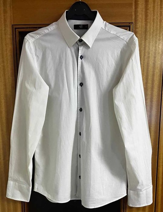 Camisa branca  - Homem - Tamanho M