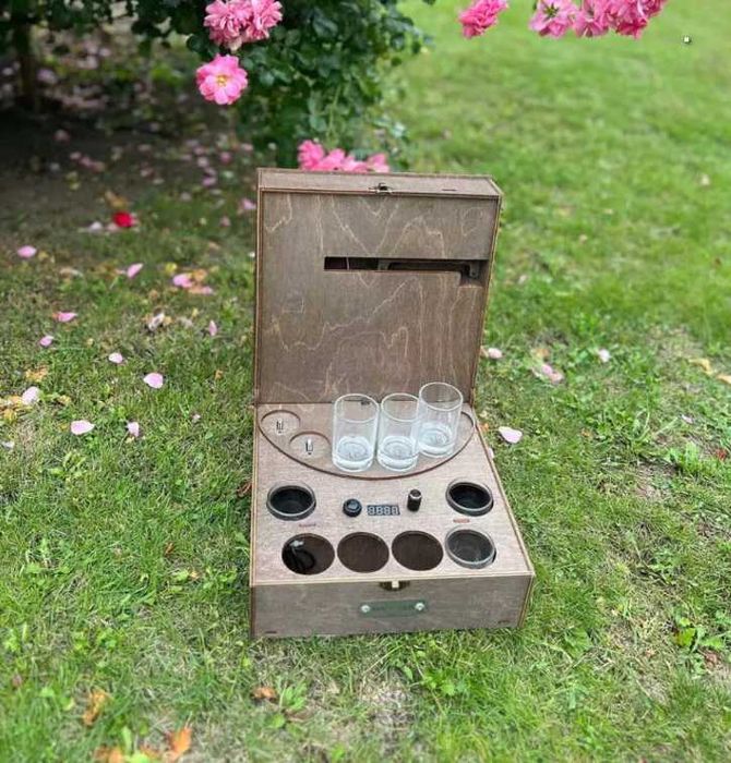 Автоматичний наливатор алкоголю на 6 чарок деревʼяний