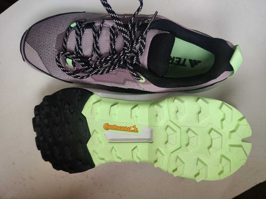 кросівки жіночі adidas terrex AX4