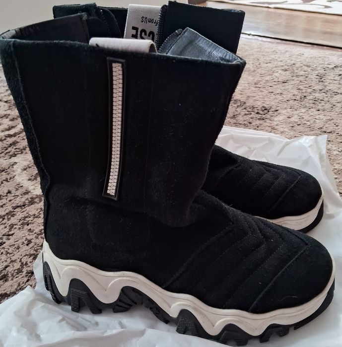 Продам  женские зимние сапоги