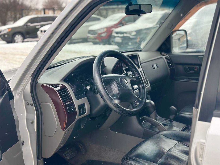 Mitsubishi Pajero | 2001 рік | 3.5 бензин | Автомат
