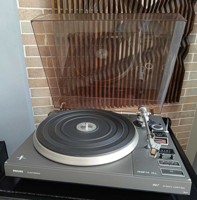 Gramofon Philips 22AF967