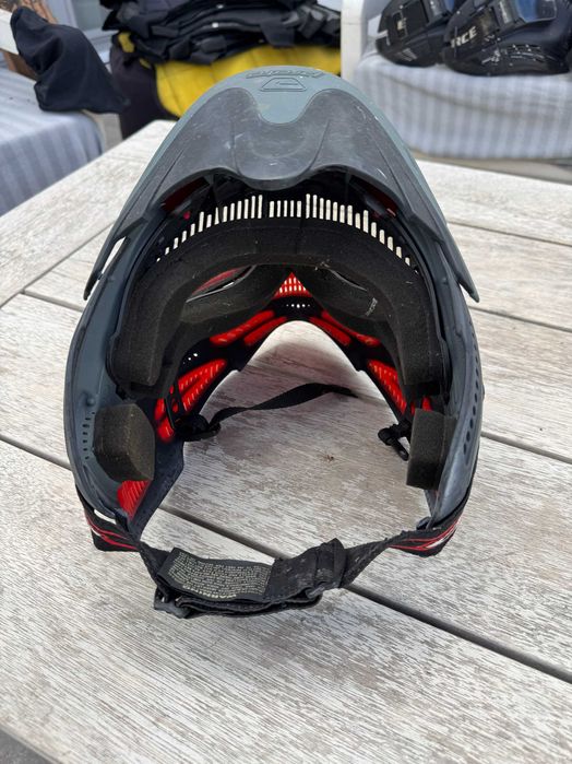 Conjunto de Paintball: Marcador, Capacete, Acessórios e Recargas