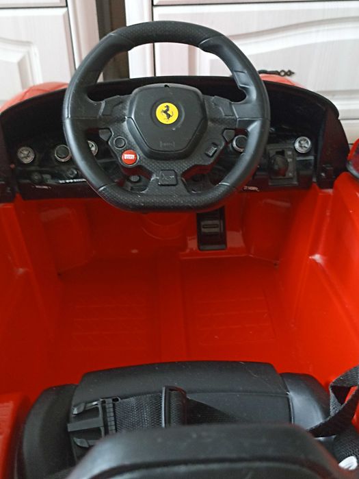 Samochód dla dzieci ferrari.