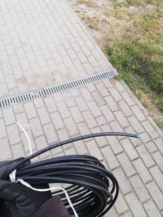 Kabel telefoniczny