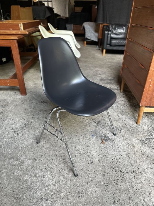 Krzesło Vitra Eames DSS oryginał