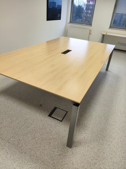 Reprezentacyjny Stół konferencyjny + 8 krzeseł