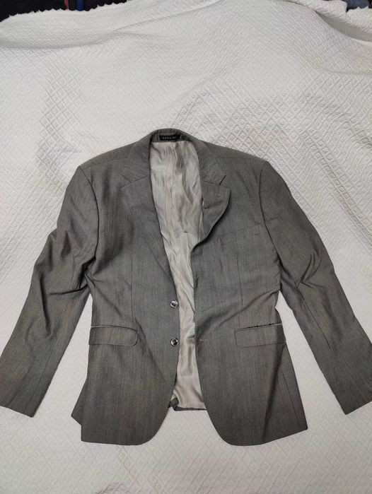 Blazer Zara tam. L em excelente estado.
