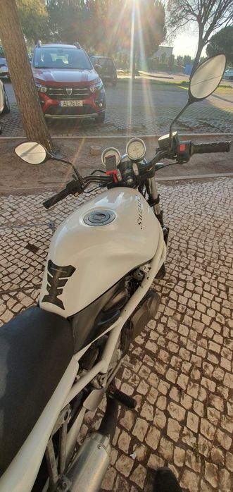 Mota suzuky bandit 400