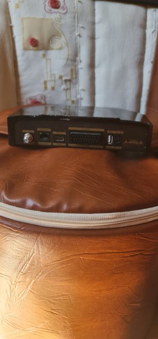 3 Box Satelite muito bom, o  preço é de cada uma