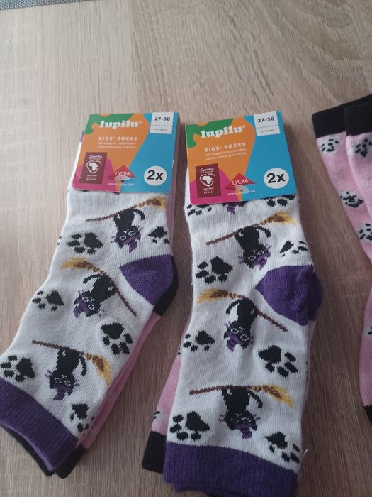 Nowe skarpetki dziewczęce 27-30