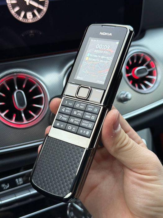 Nokia 8800 Arte Carbon — преміальний кнопковий телефон