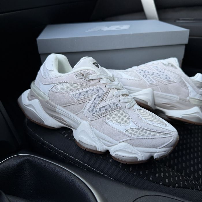 Жіночі кросівки нюбеланс бежеві New balance 9060 Beige Leopard