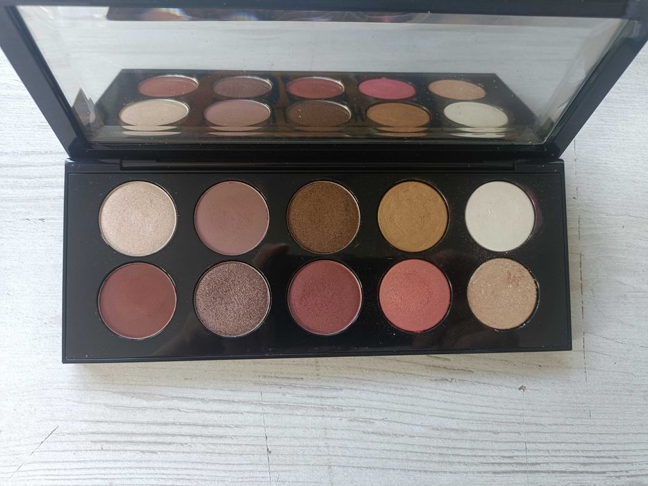 Paleta cieni do powiek Pat McGrath Labs Mothership VII - Divine Rose
