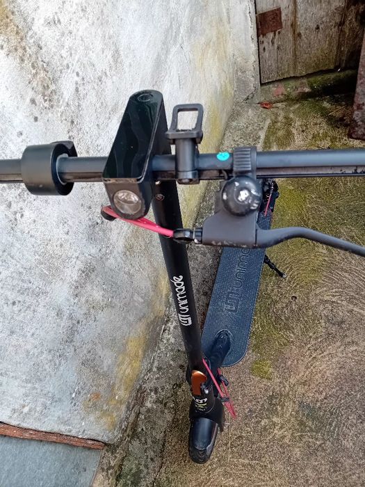 Trotinete UNIMADE. L.301 -UN para peças
