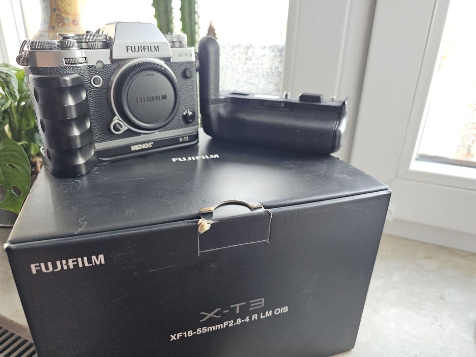 Srebrny Fujifilm xt-3