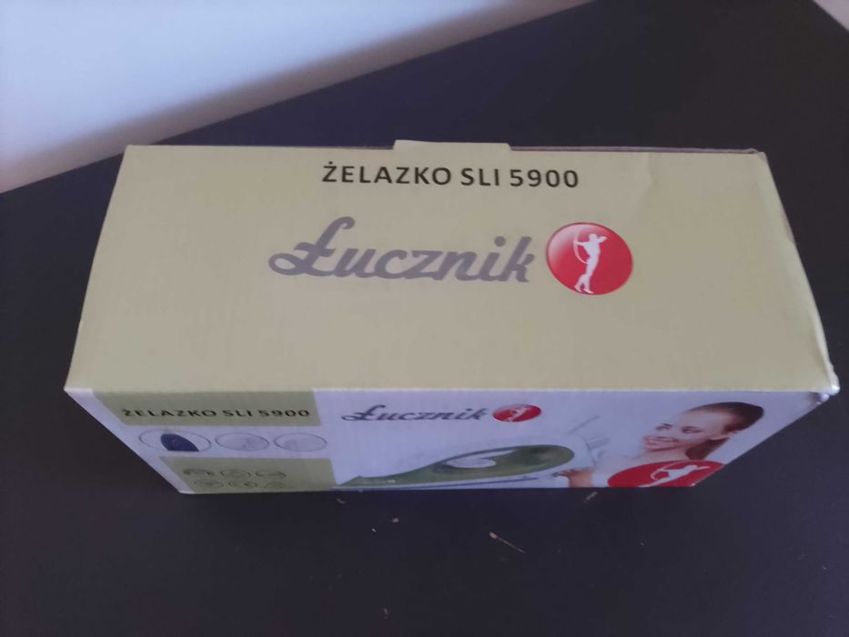 Żelazko Parowe Łucznik SLi5900 nowe retro  2000 W  wysylka