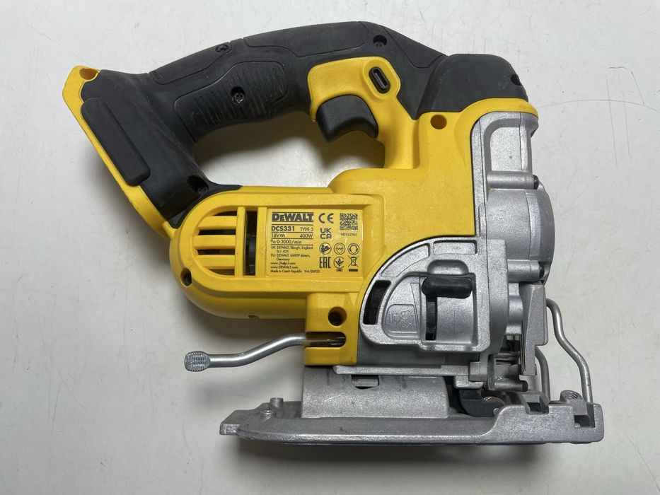 Акумуляторний лобзик DeWalt DCS331