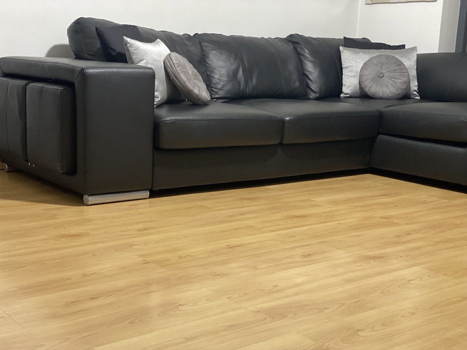 Sofa com chaise longue