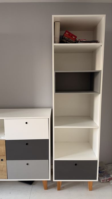 Regal z polkami Vox seria Concept jak nowy.