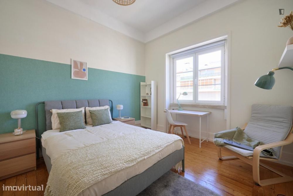 Quarto - localizado em Marquês de Pombal Lisbon