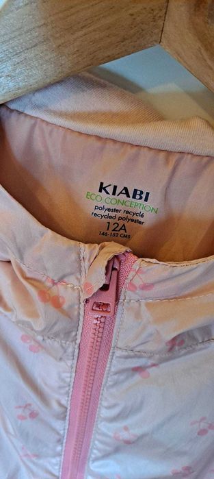 corta-vento forrado da marca kiabi para 12 anos pouco usado