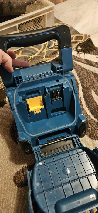 Колонка Makita DMR202