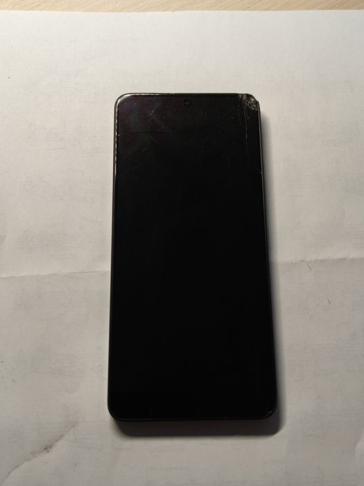 Poco X6 pro битий під відновлення або на запчастини після падіння.