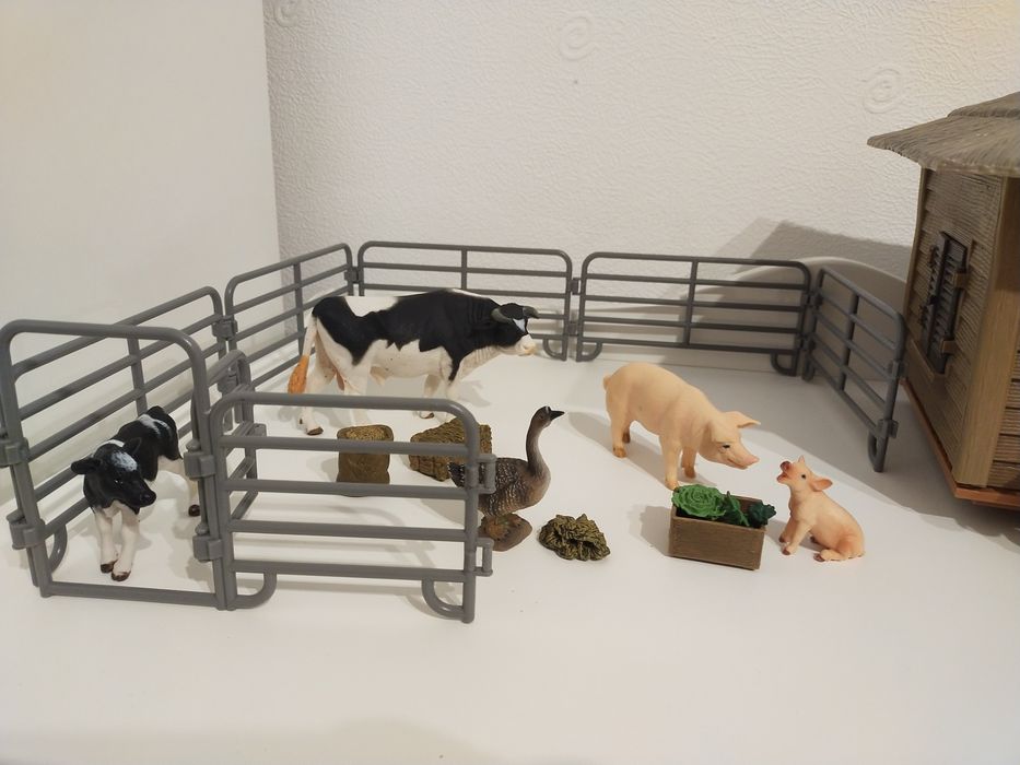 Будинок , хижина , ферма Model series похоже на Schleich