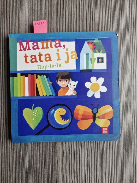 A3231. "Mama tata i ja hop la la" kartonowa