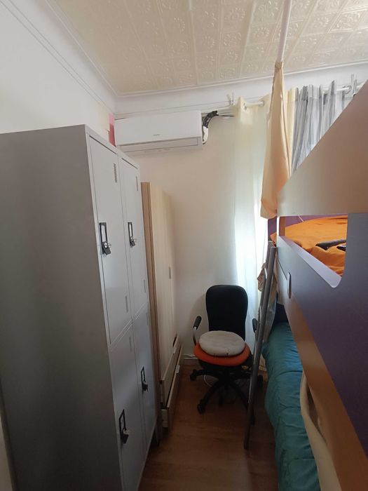 Quarto Individual Privado (Não Partilhado) c/ Beliche, TVs, WiFi, AC e Contrato