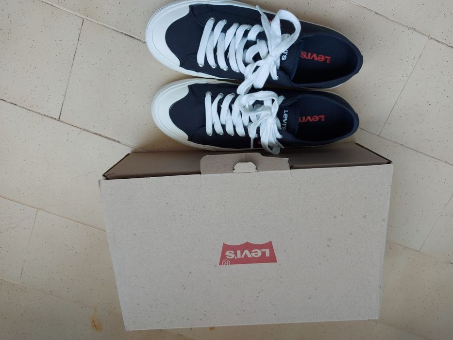 Ténis levis número 40