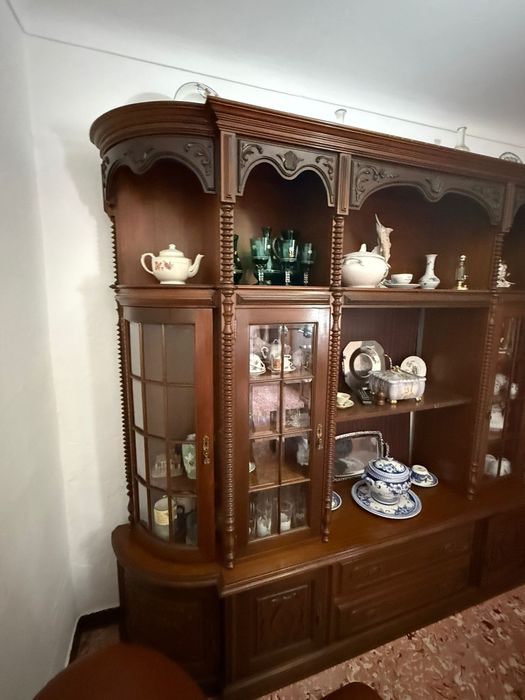 Móvel de sala de estar antigo e elegante