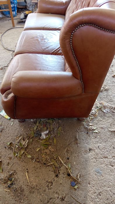 Sofá de pele quase novo