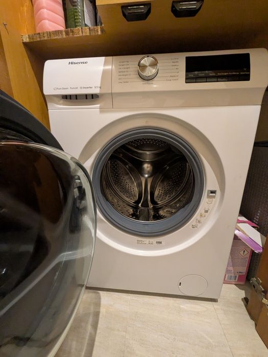 Máquina de lavar e secar Hisense