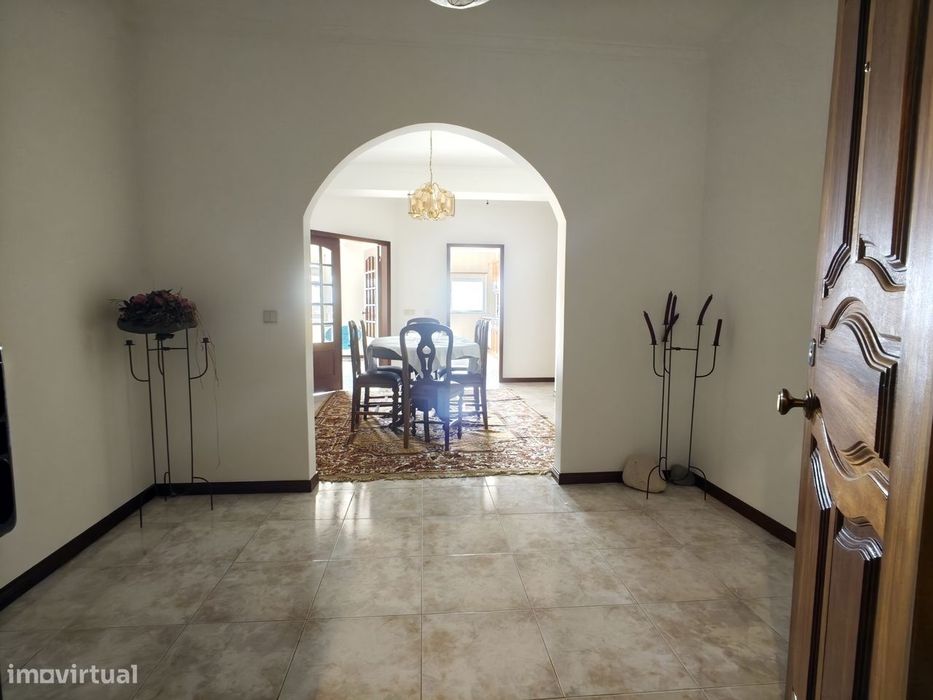 Apartamento com Excepcional Área e Localização - Buarcos