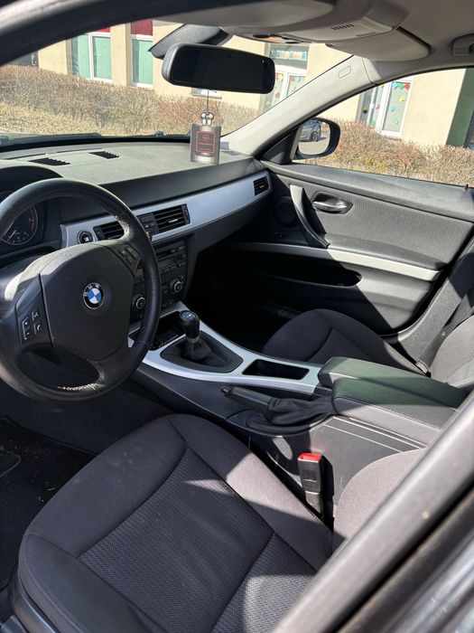 BMW 3 E90 2010/143KM