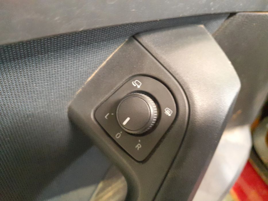 Retrovisor / espelho direito SEAT Ateca (KH7)